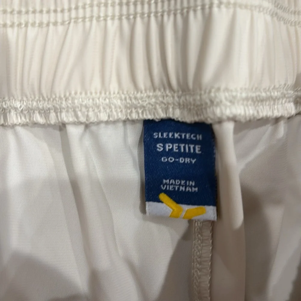 Old Navy pants - Picture 5 of 7